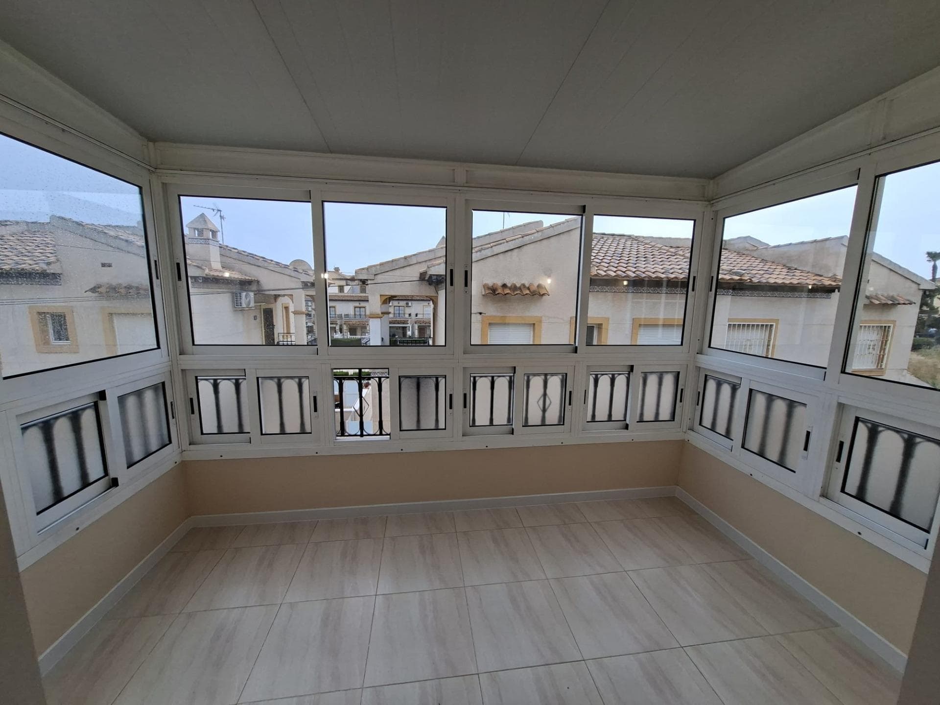 Bungalow de 2 dormitorios en Orihuela Costa - 12