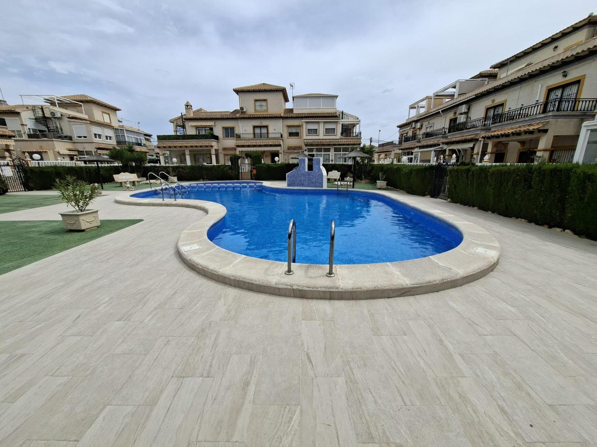 Bungalow de 2 dormitorios en Orihuela Costa - 25