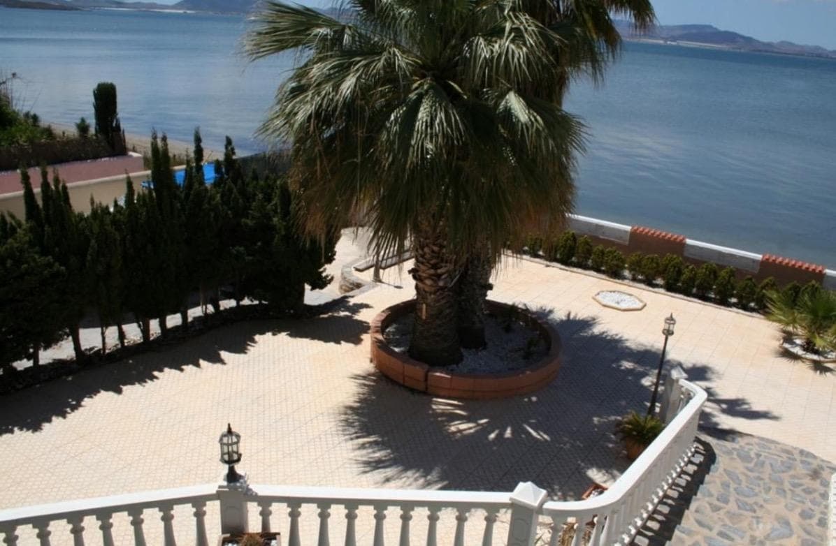 4 bed Detached Villa in La Manga Del Mar Menor
