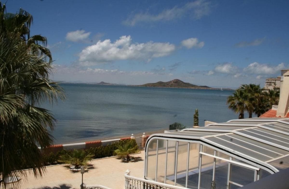 4 bed Detached Villa in La Manga Del Mar Menor
