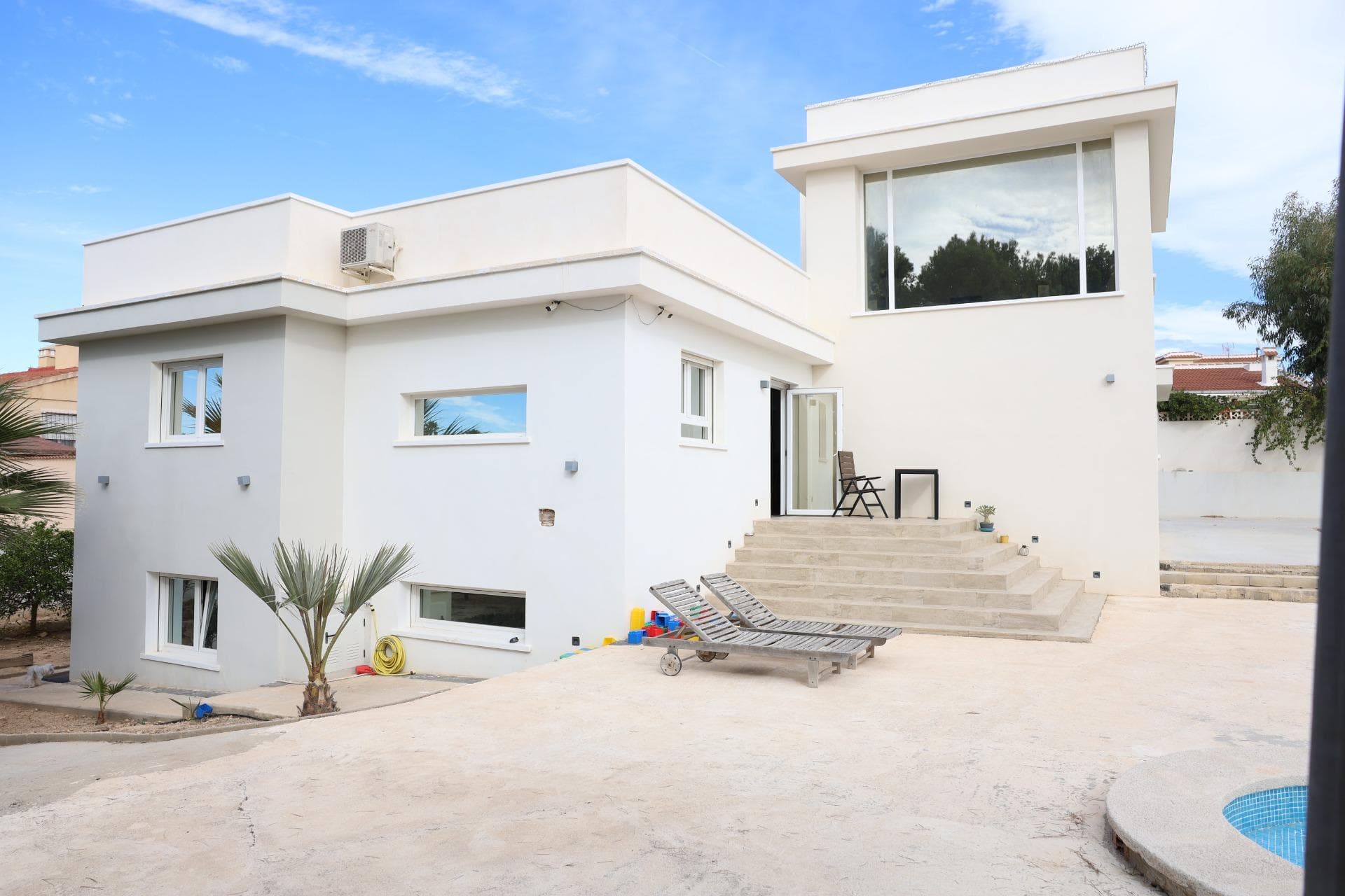 Vrijstaande Villa met 5 slaapkamers in Ciudad Quesada - 2