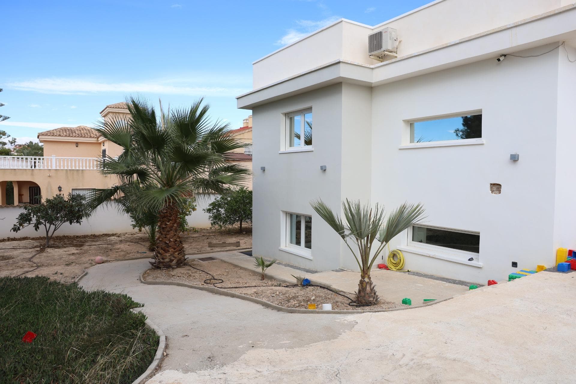 Vrijstaande Villa met 5 slaapkamers in Ciudad Quesada - 9