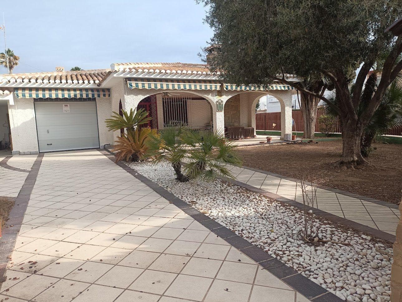 Villa - Chalet de 4 dormitorios en Orihuela Costa - 1
