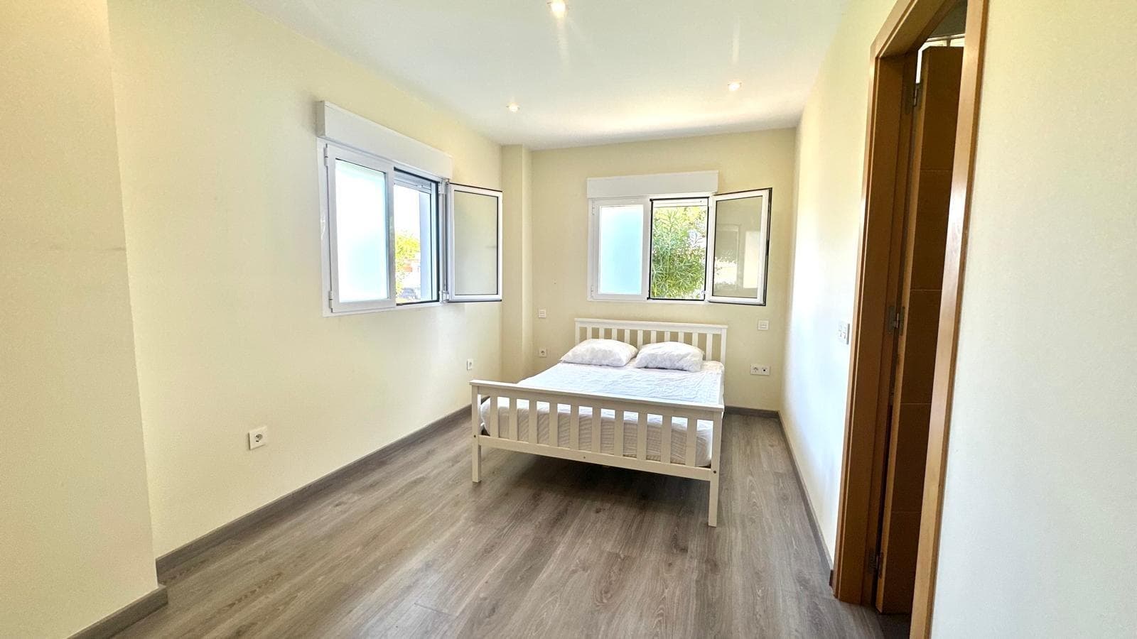 Apartamento Planta Media de 3 dormitorios en Orihuela Costa - 26