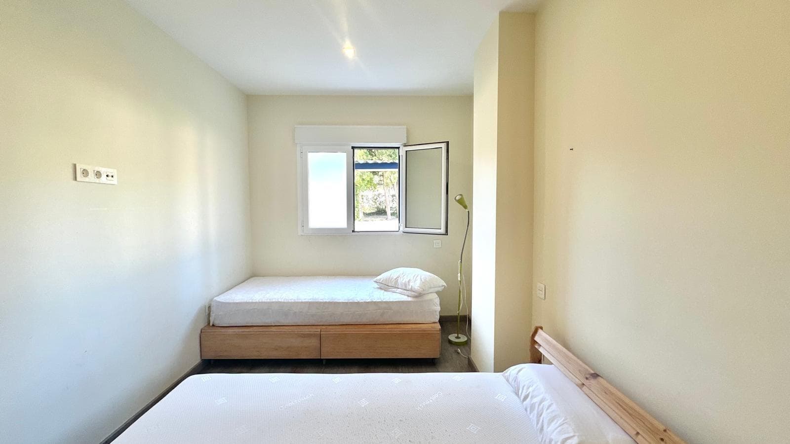 Apartamento Planta Media de 3 dormitorios en Orihuela Costa - 36