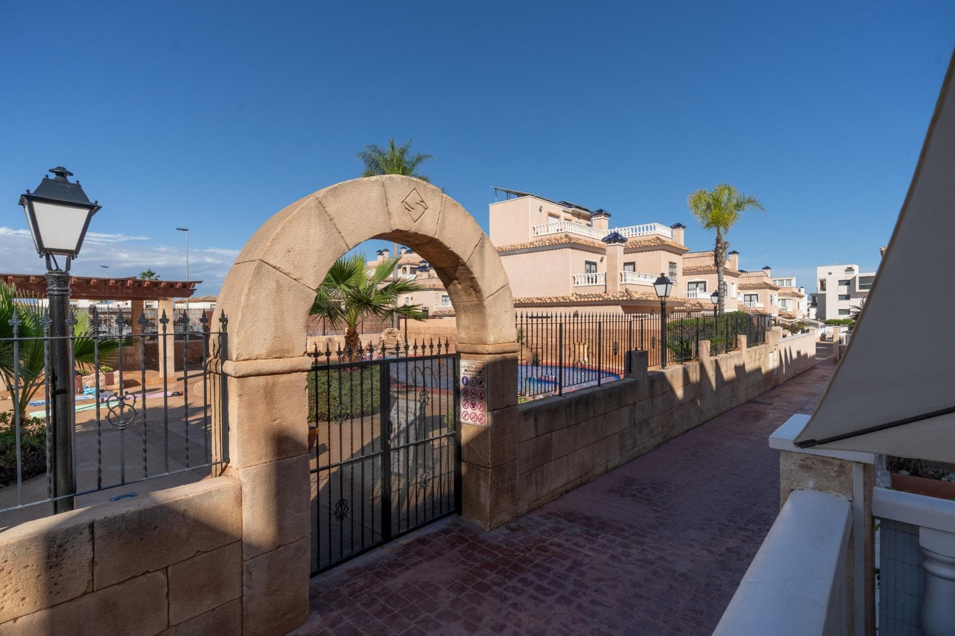 Adosada de 2 dormitorios en Orihuela Costa - 30