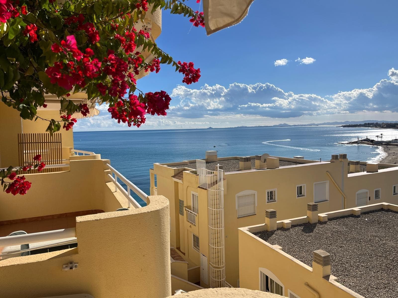 Apartamento Planta Media de 3 dormitorios en Orihuela Costa - 1