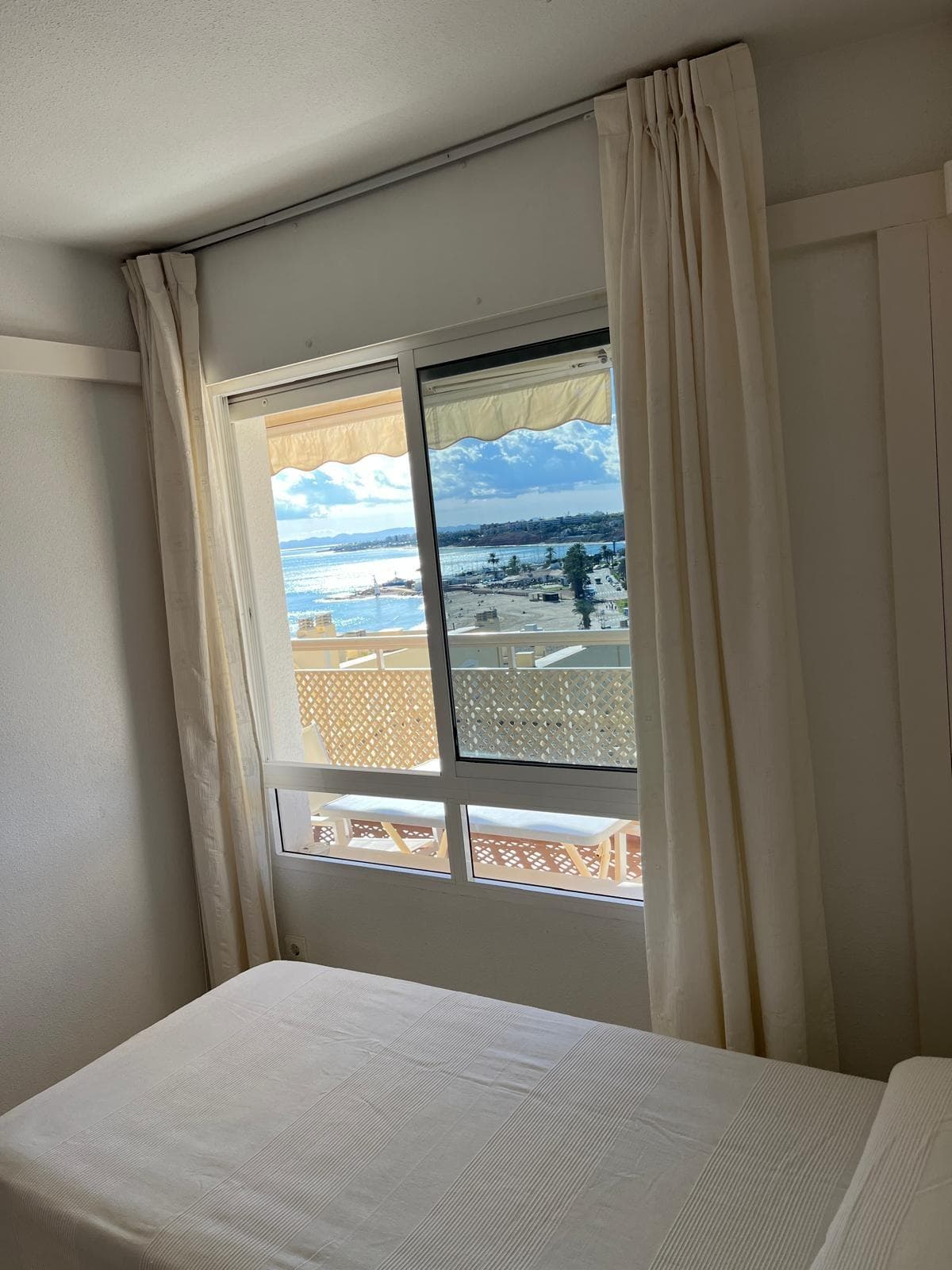Apartamento Planta Media de 3 dormitorios en Orihuela Costa - 21