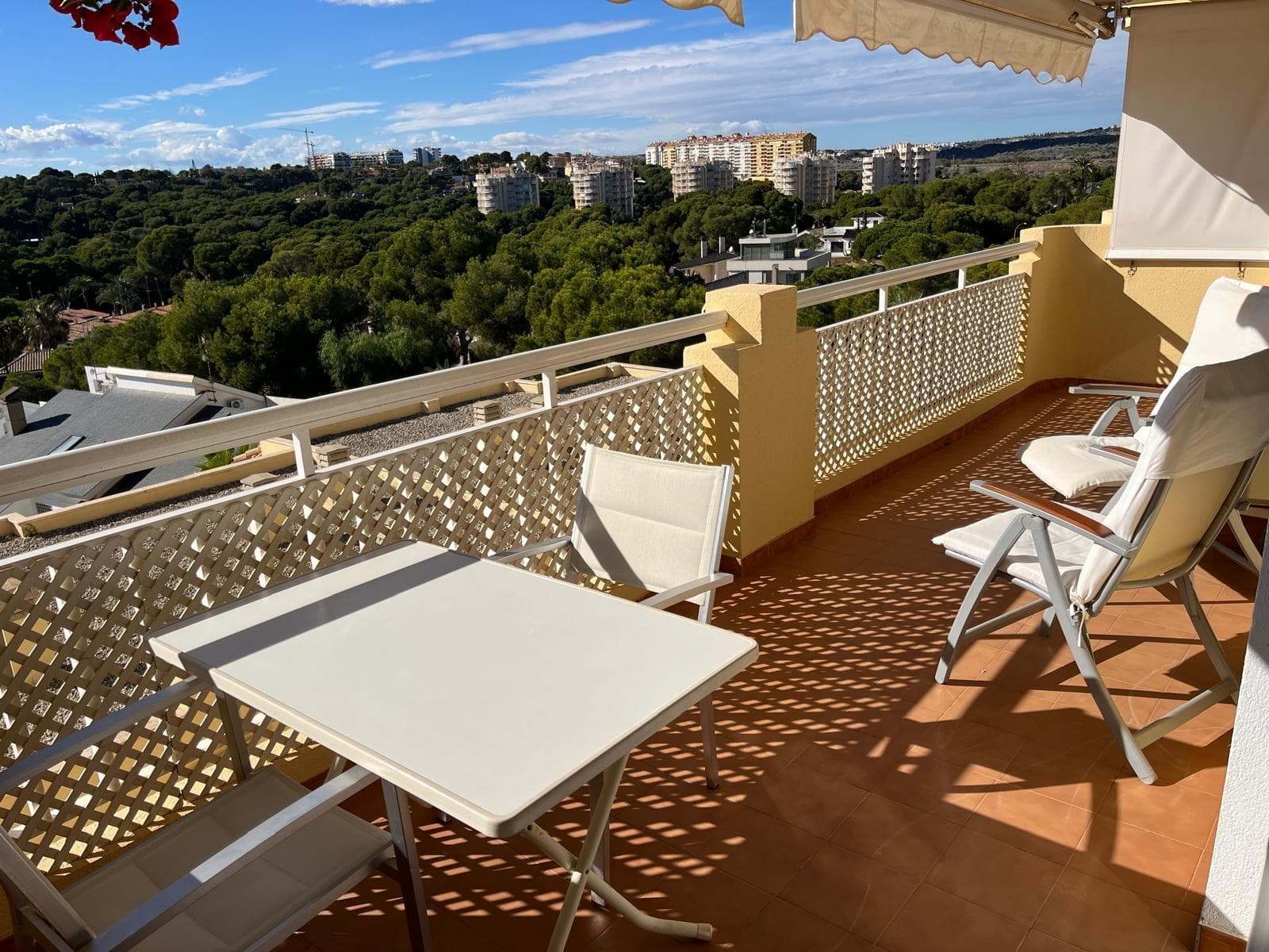 Apartamento Planta Media de 3 dormitorios en Orihuela Costa - 37