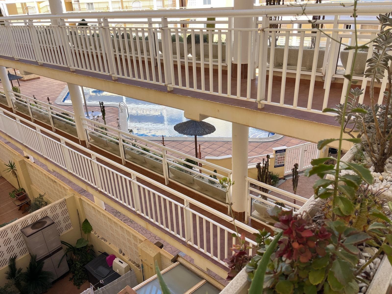 Apartamento Planta Media de 3 dormitorios en Orihuela Costa - 46