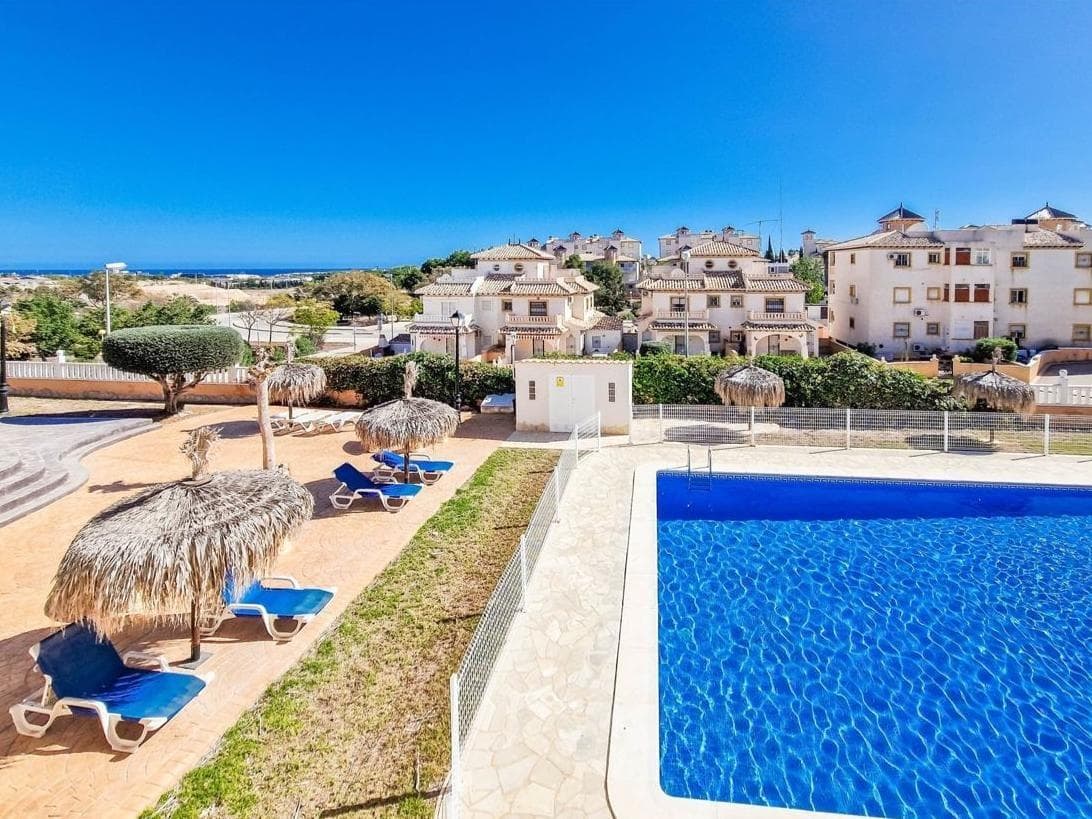 Apartamento Planta Media de 2 dormitorios en Orihuela Costa - 17