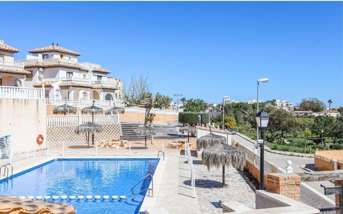 Apartamento Planta Media de 2 dormitorios en Orihuela Costa - 2