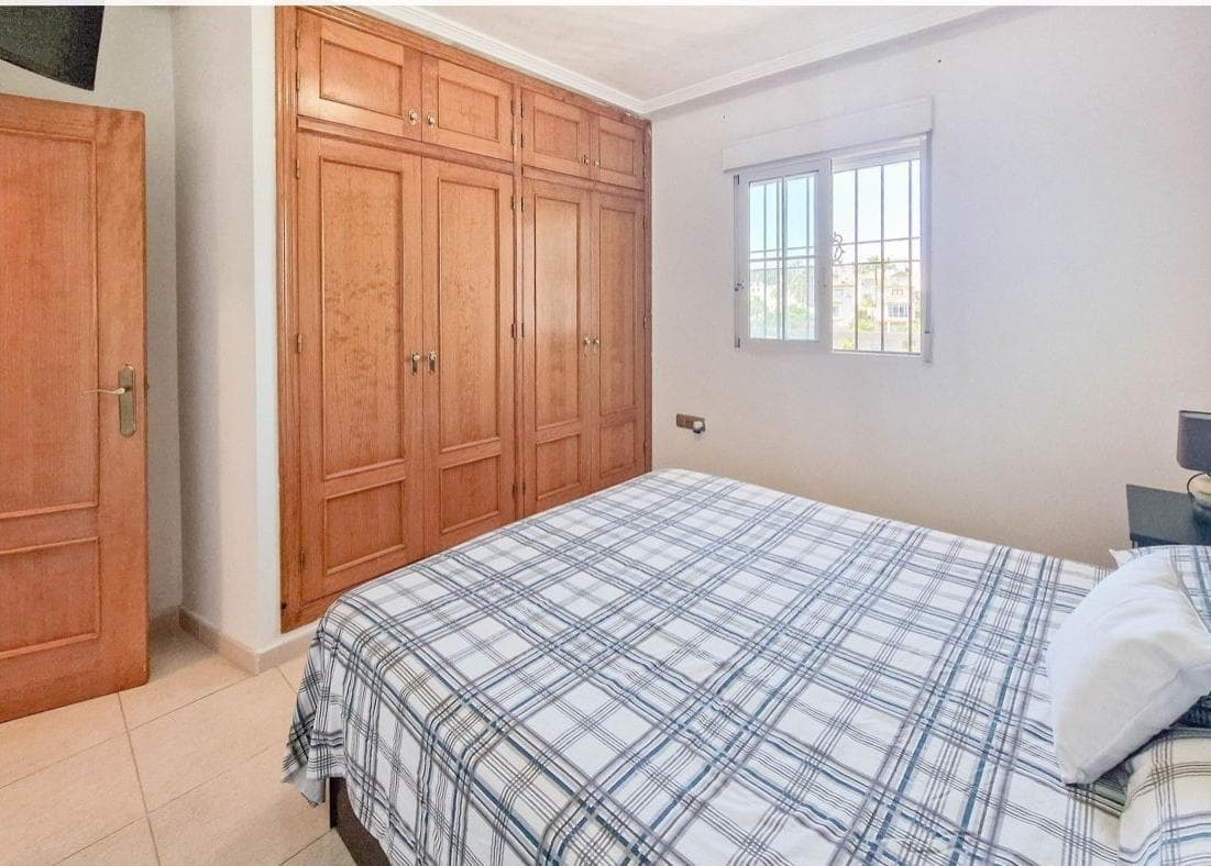 Apartamento Planta Media de 2 dormitorios en Orihuela Costa - 3