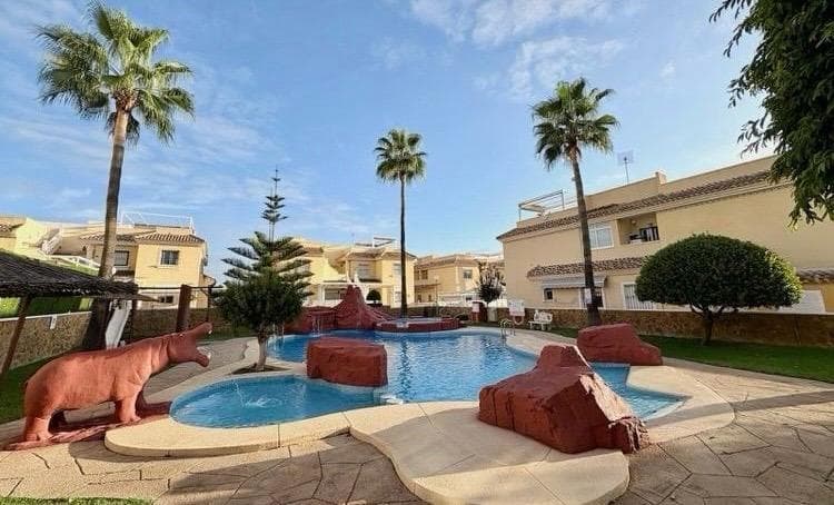 Geschakelde Woning met 2 slaapkamers in Orihuela Costa - 30