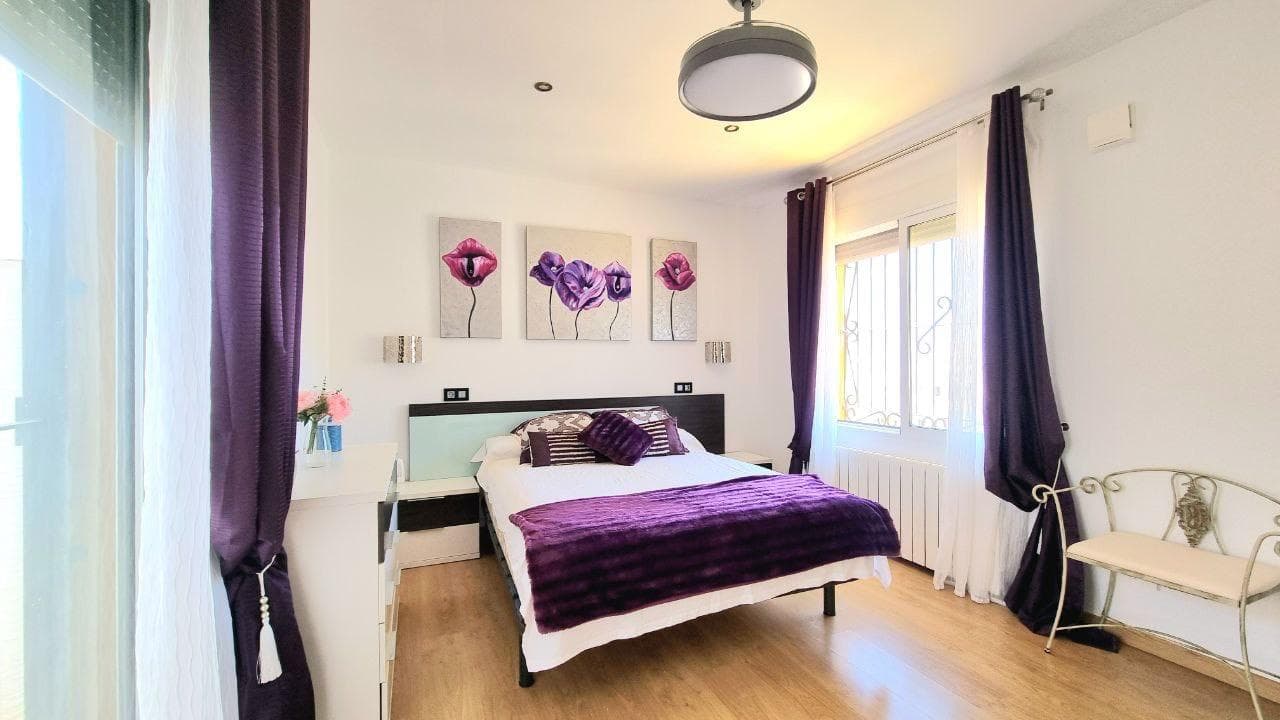 Adosada de 6 dormitorios en Orihuela Costa - 9