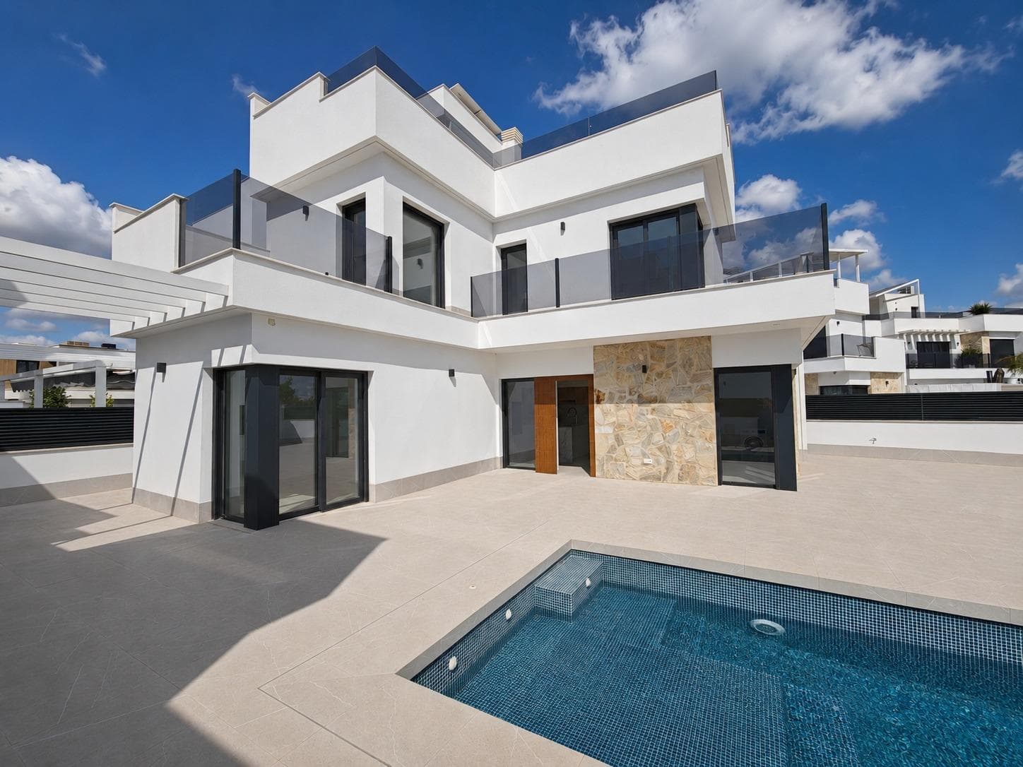6 bed Detached Villa in Los Alcazares - 1