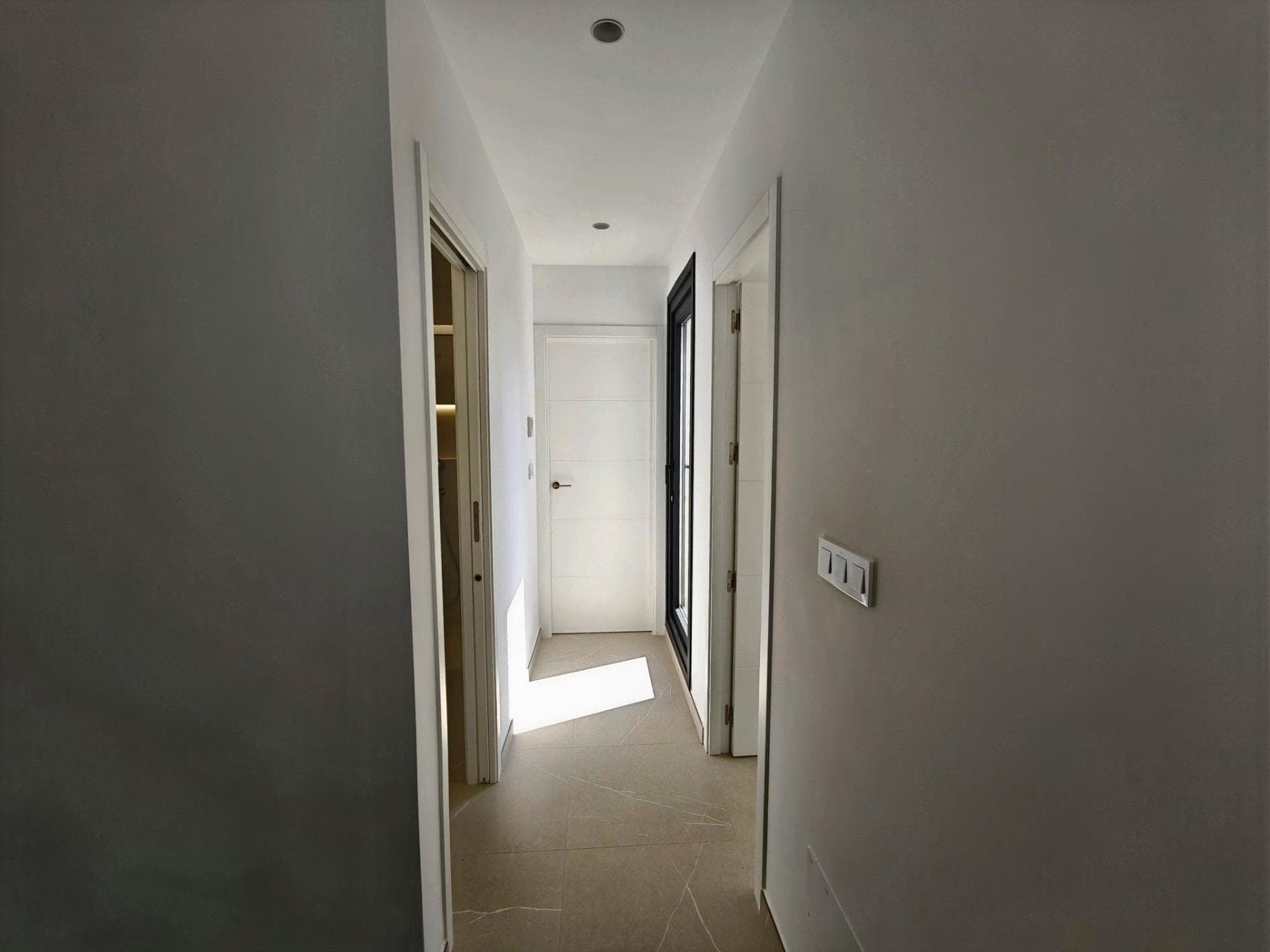 6 bed Detached Villa in Los Alcazares - 23