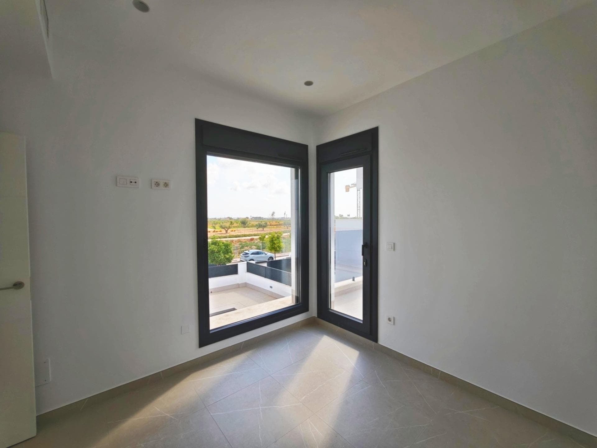 6 bed Detached Villa in Los Alcazares - 25