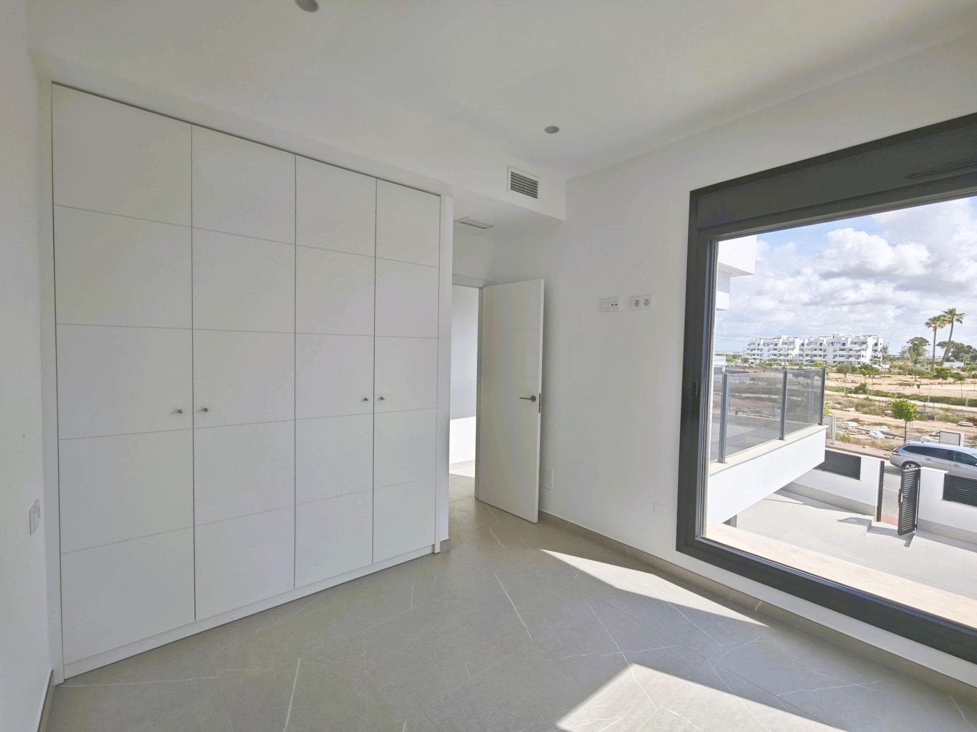 6 bed Detached Villa in Los Alcazares - 26
