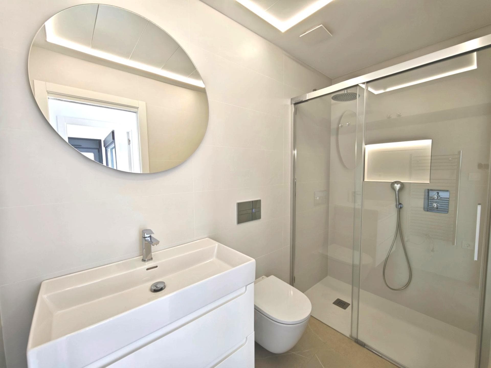 6 bed Detached Villa in Los Alcazares - 29