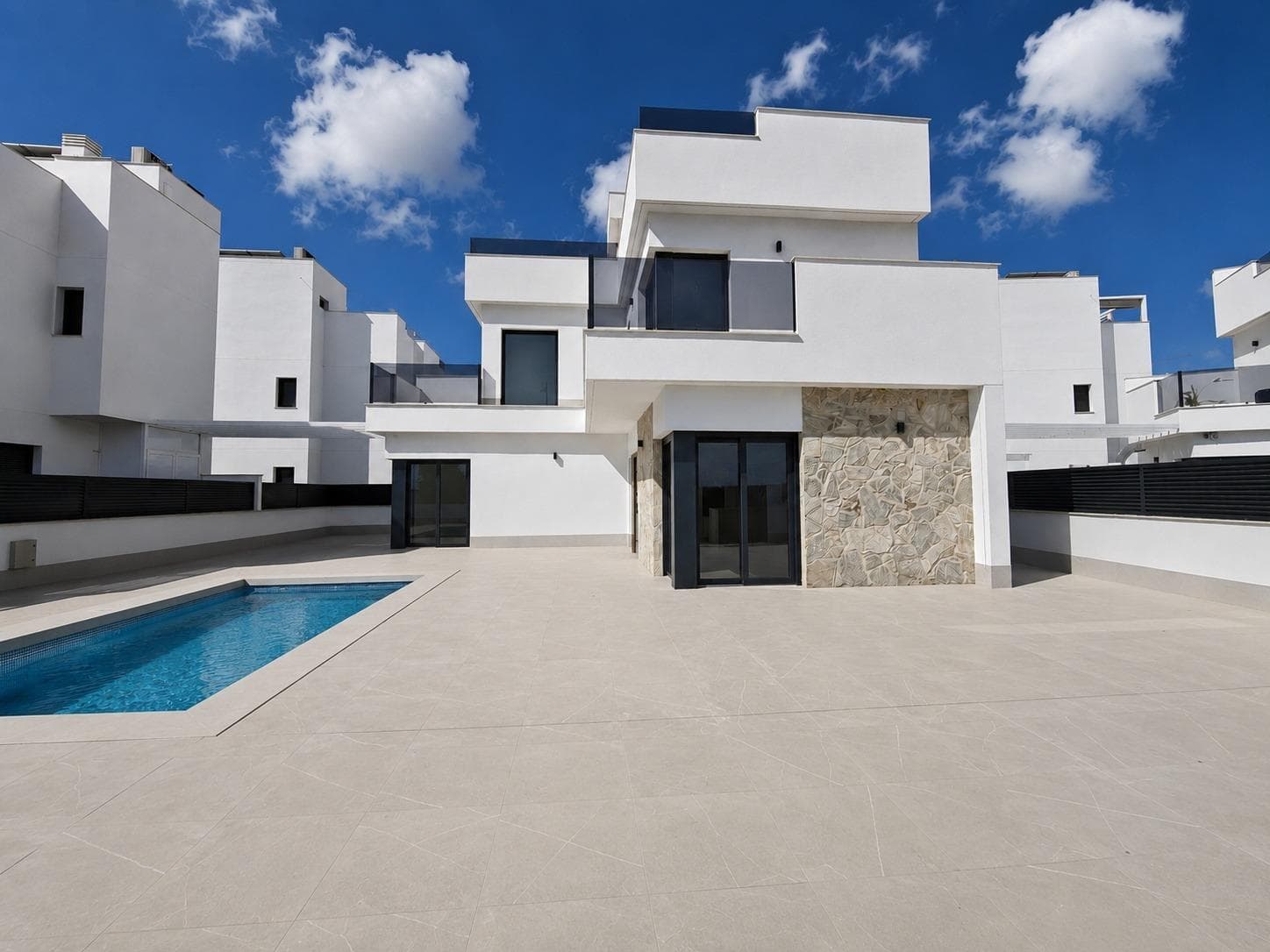 6 bed Detached Villa in Los Alcazares - 3