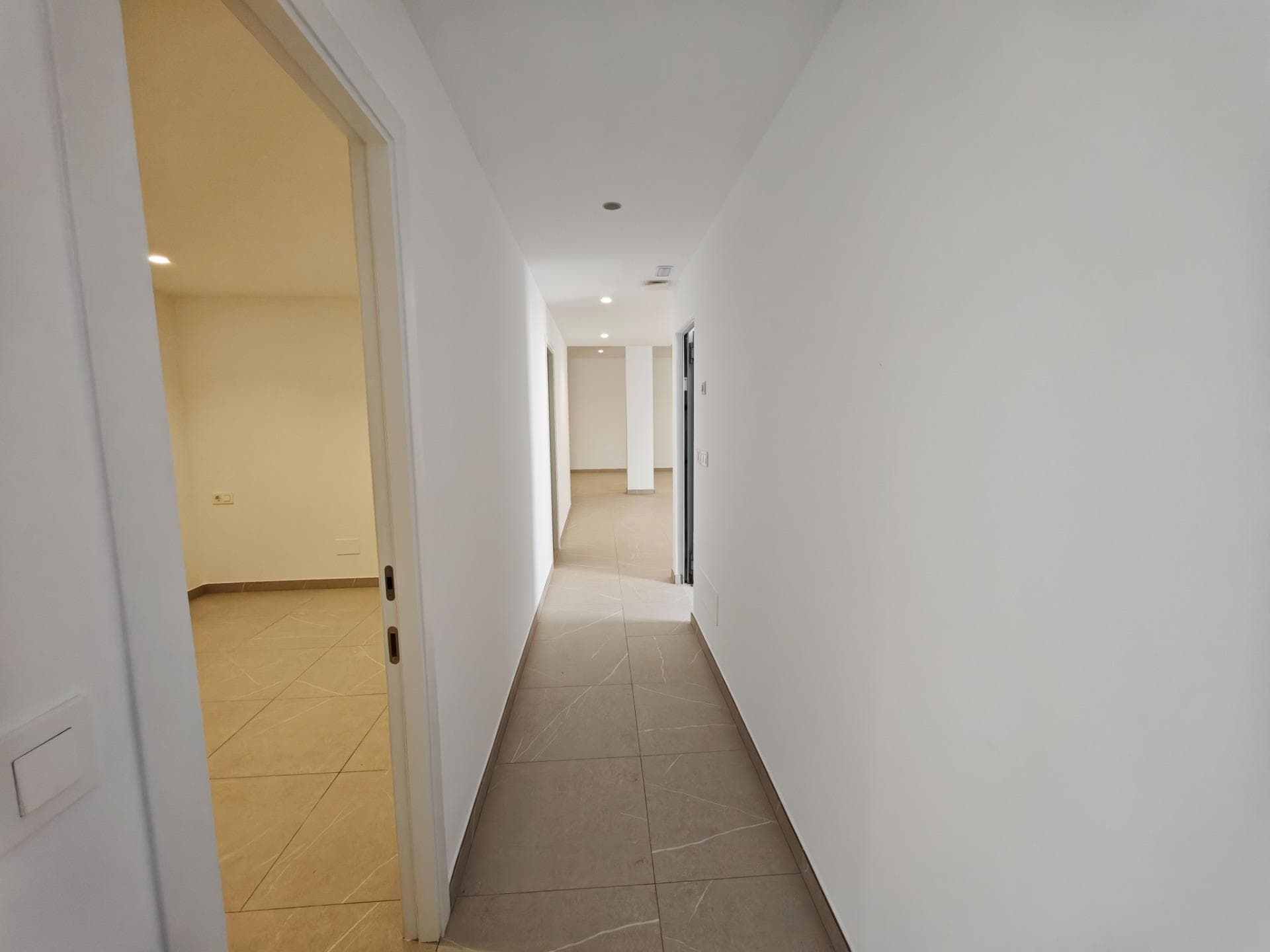 6 bed Detached Villa in Los Alcazares - 42