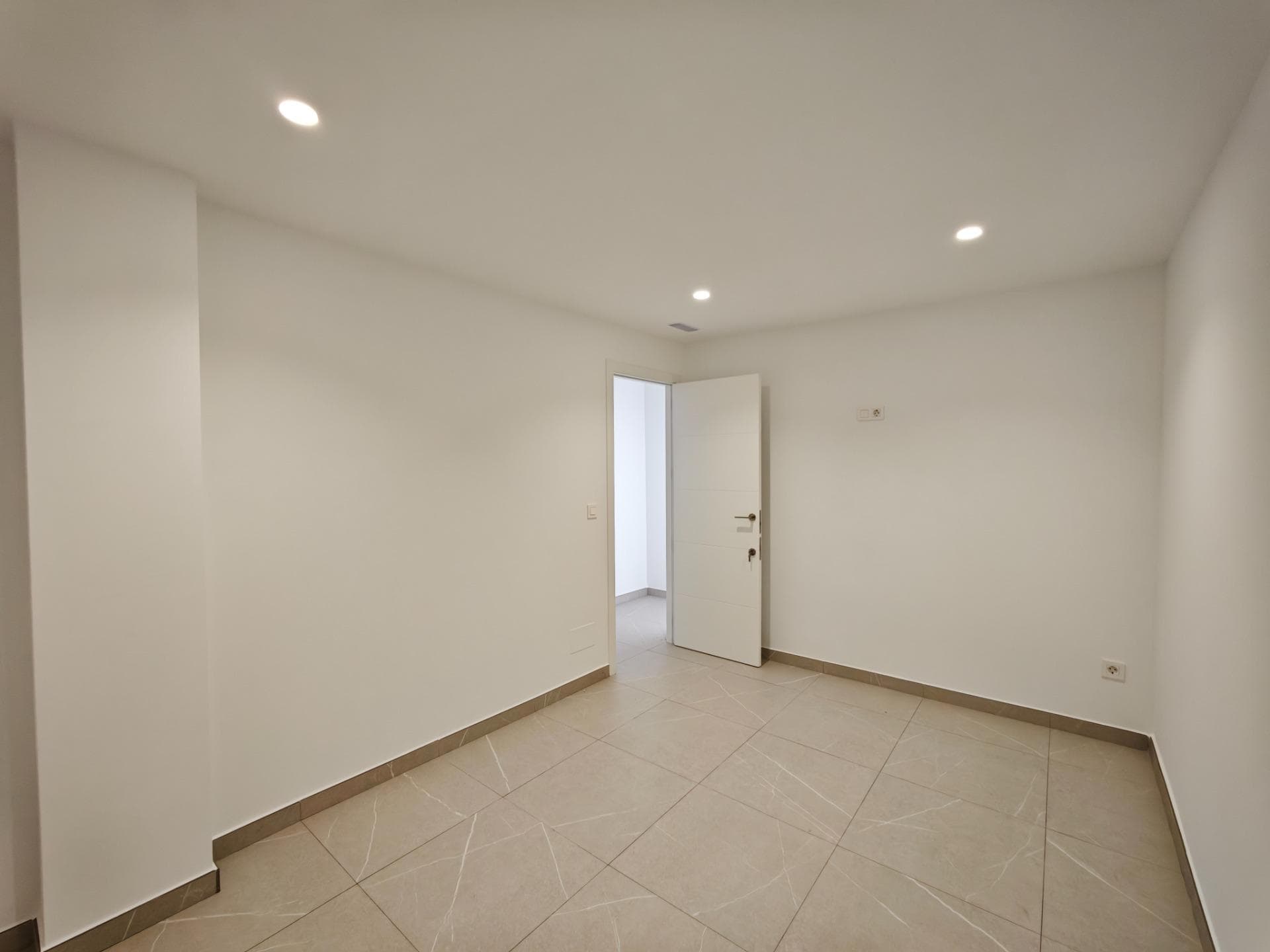 6 bed Detached Villa in Los Alcazares - 43