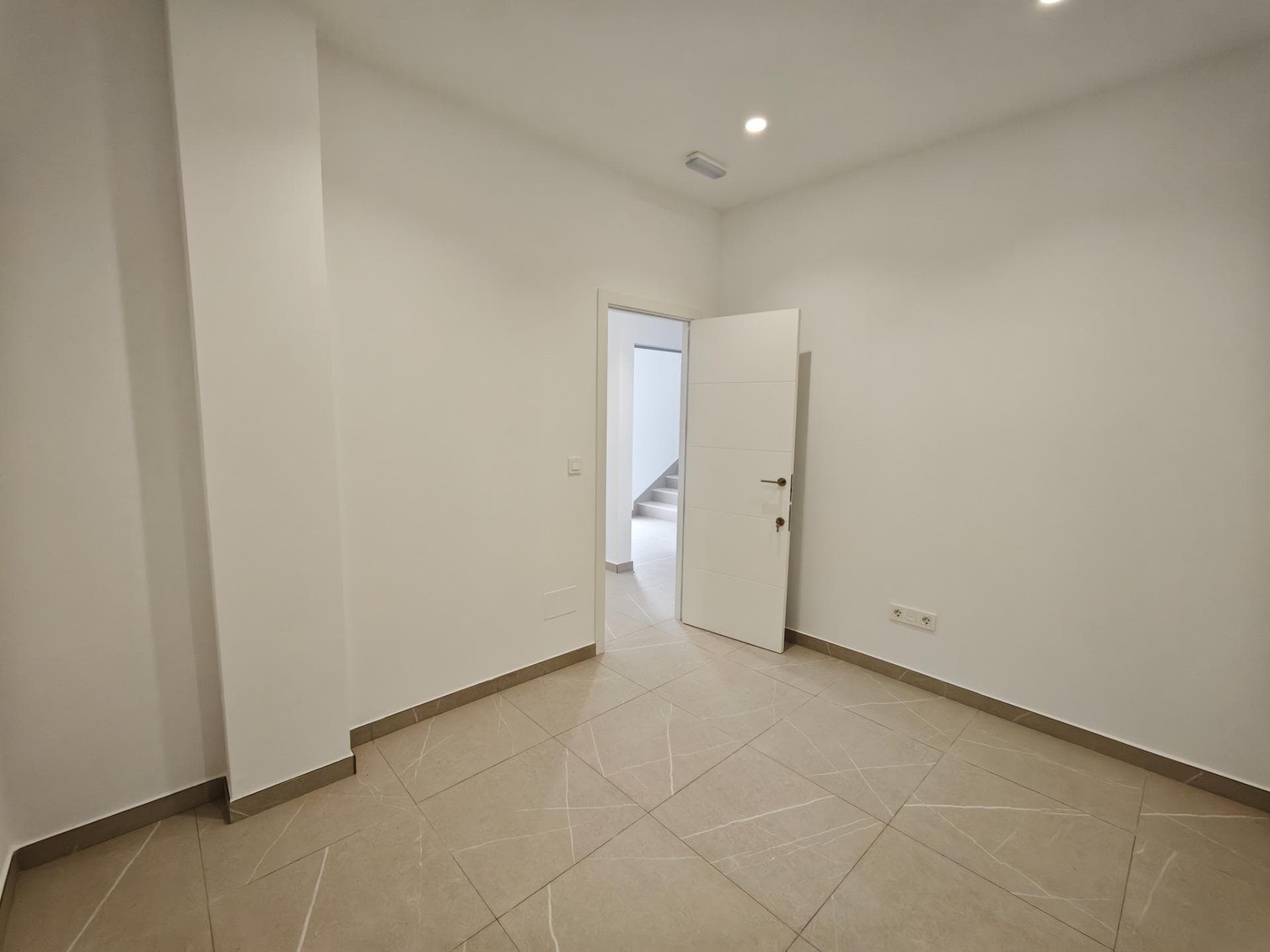 6 bed Detached Villa in Los Alcazares - 45