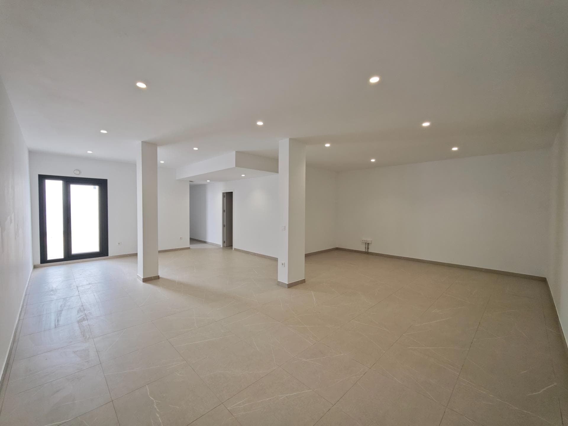 6 bed Detached Villa in Los Alcazares - 48
