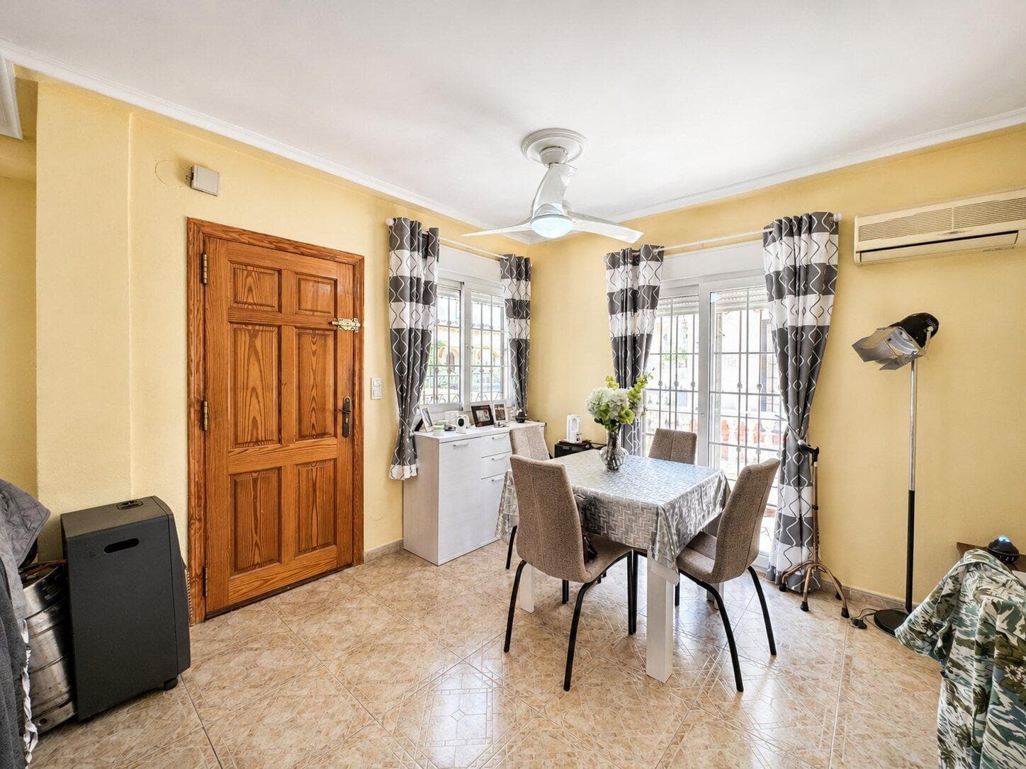 Semi-Vrijstaande Villa met 3 slaapkamers in Orihuela Costa - 10