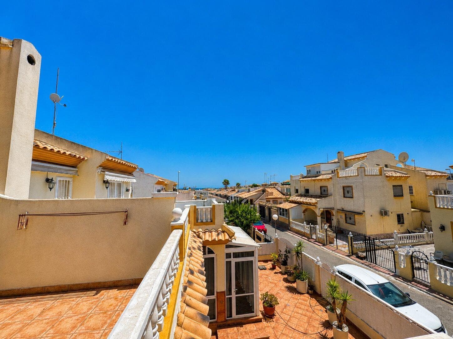 Semi-Vrijstaande Villa met 3 slaapkamers in Orihuela Costa - 18