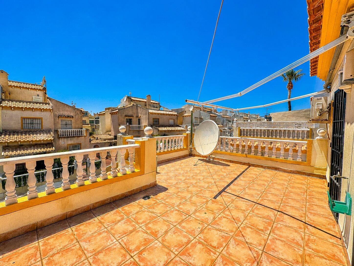 Semi-Vrijstaande Villa met 3 slaapkamers in Orihuela Costa - 19