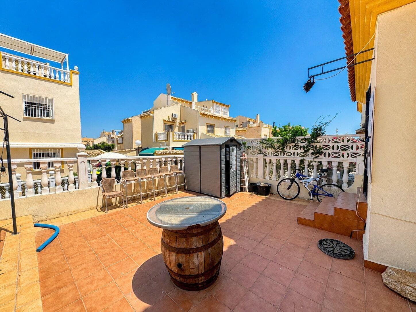 Semi-Vrijstaande Villa met 3 slaapkamers in Orihuela Costa - 28