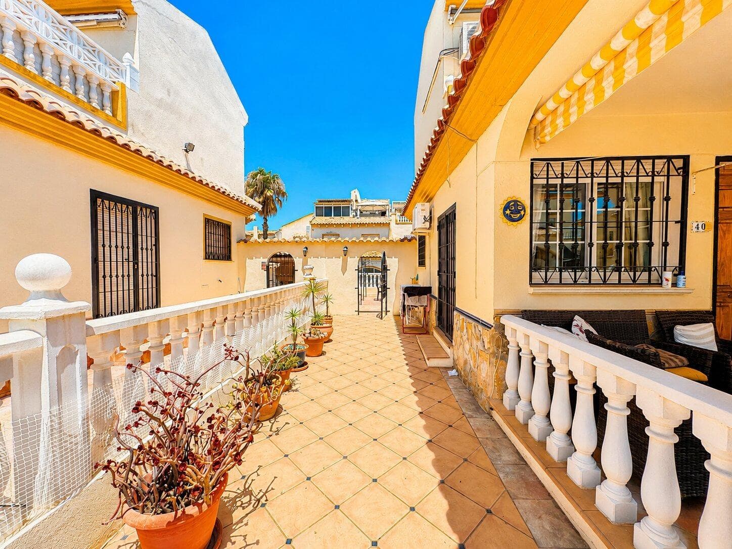 Semi-Vrijstaande Villa met 3 slaapkamers in Orihuela Costa - 8