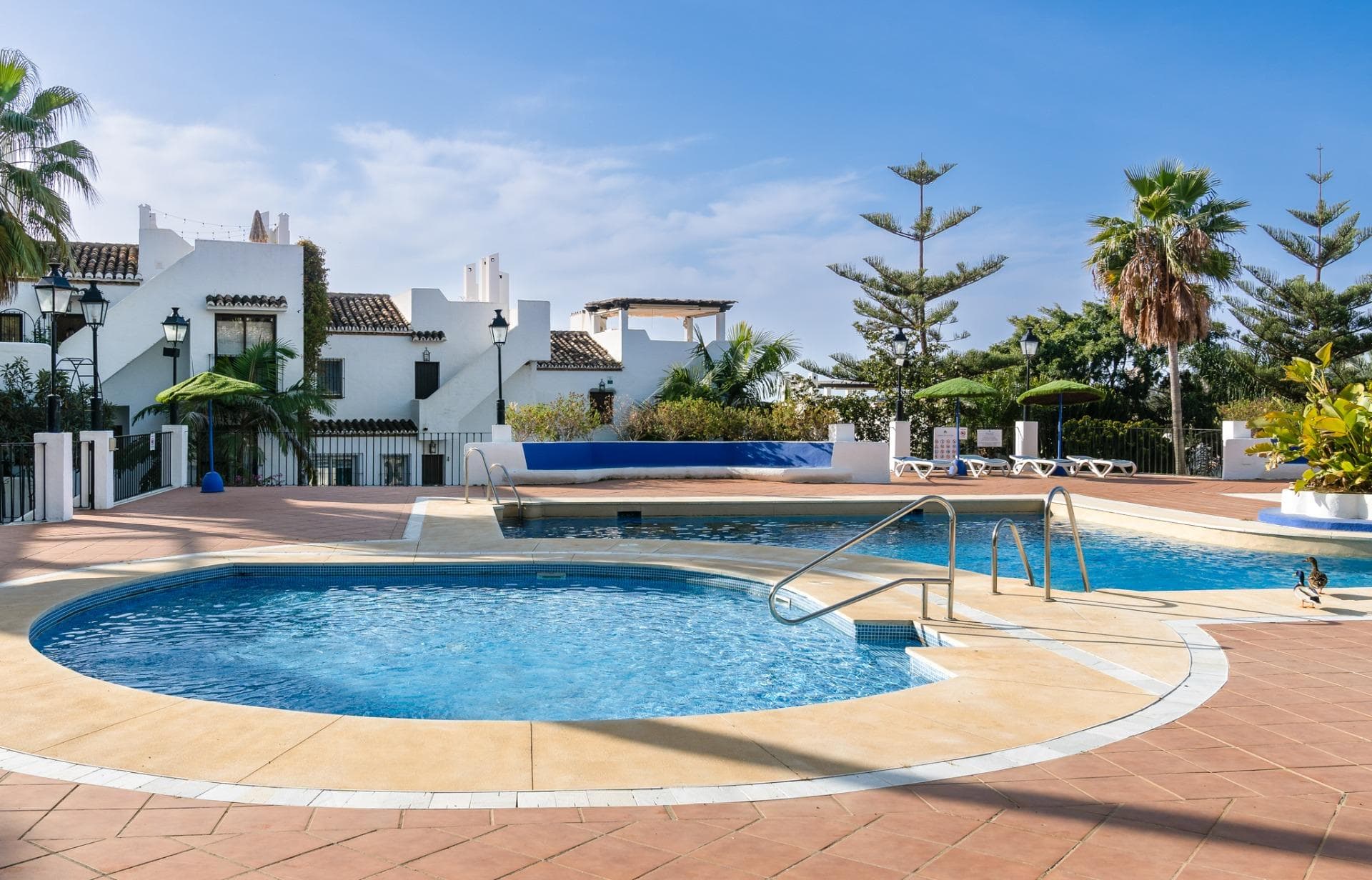 Adosada de 4 dormitorios en Marbella - 1