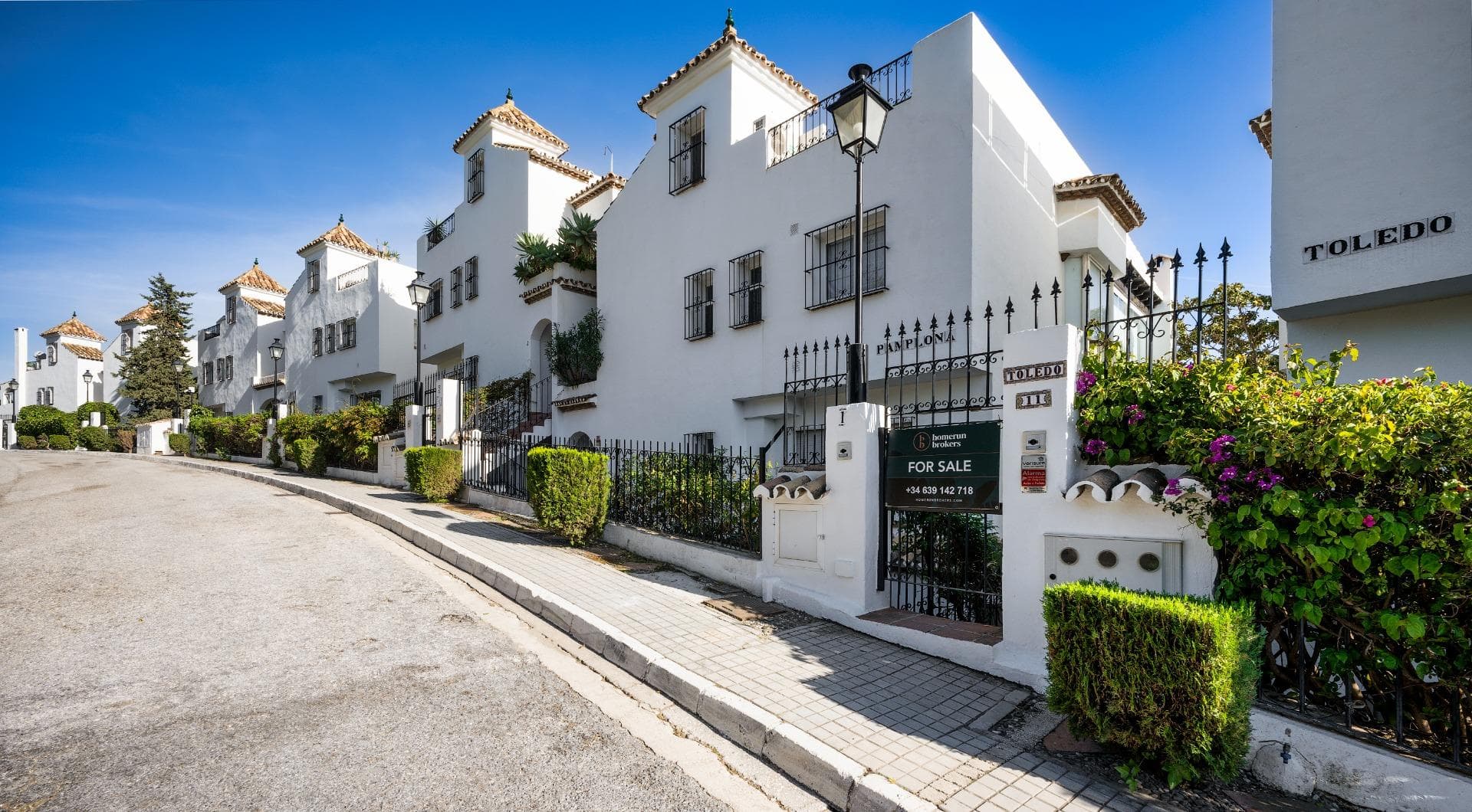 Adosada de 4 dormitorios en Marbella - 2