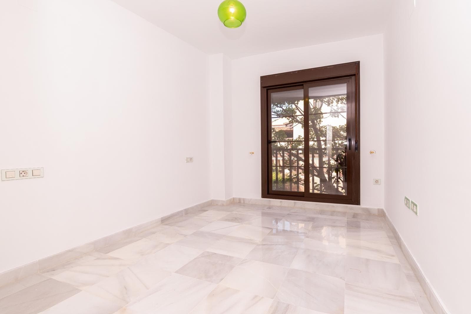Tussenverdieping Appartement met 4 slaapkamers in Estepona - 10
