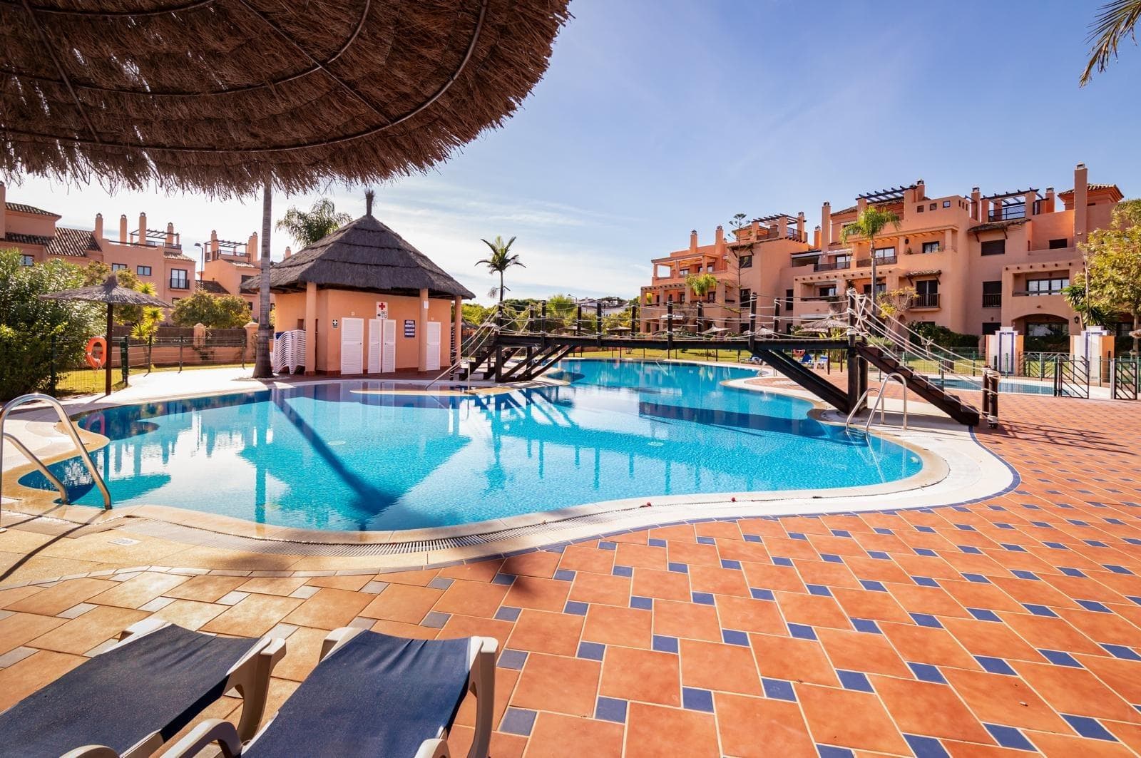 Tussenverdieping Appartement met 4 slaapkamers in Estepona - 3
