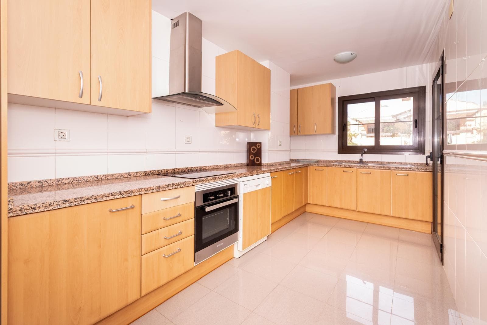 Tussenverdieping Appartement met 4 slaapkamers in Estepona - 7