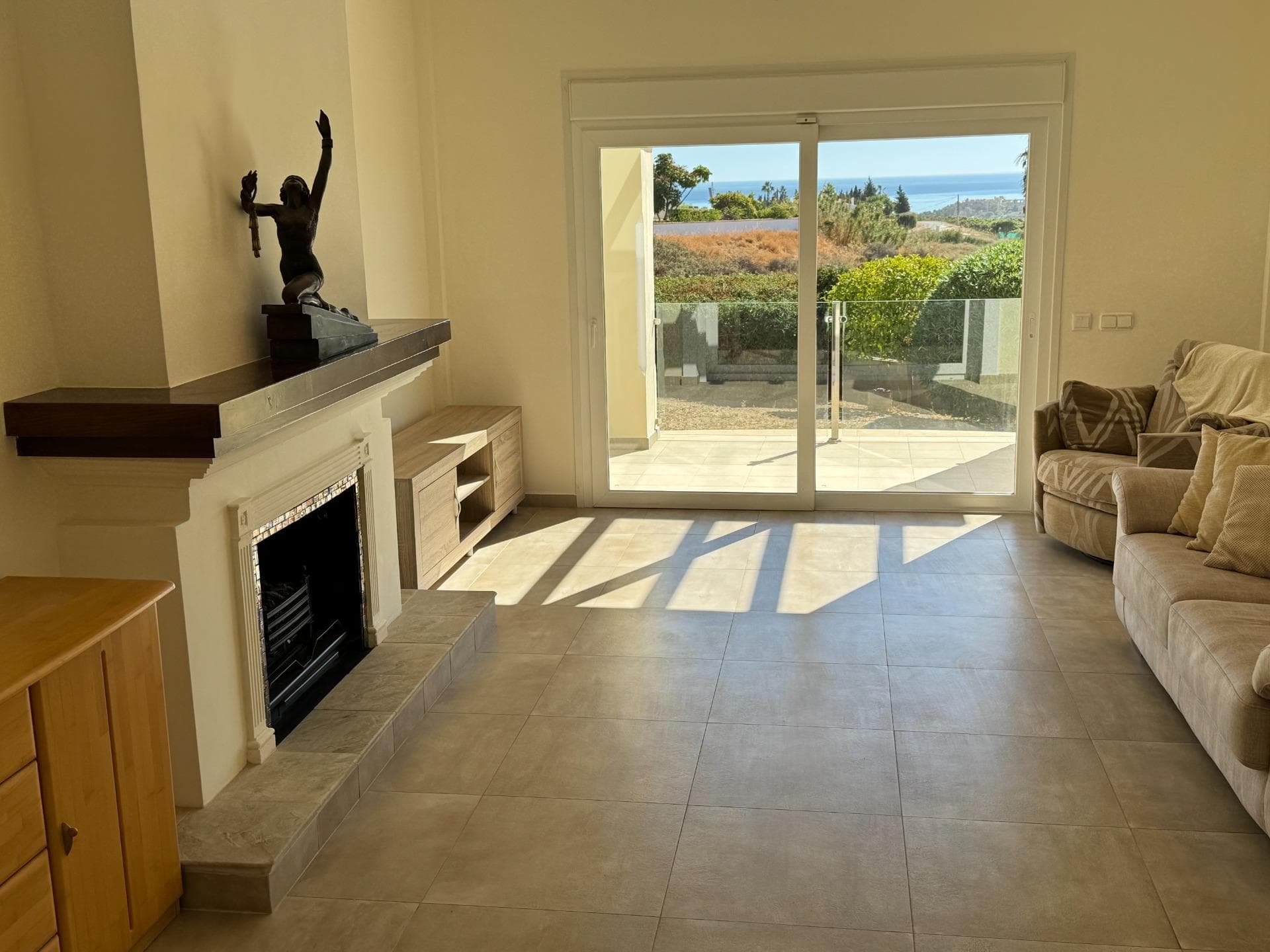 5 bed Detached Villa in Estepona - 9