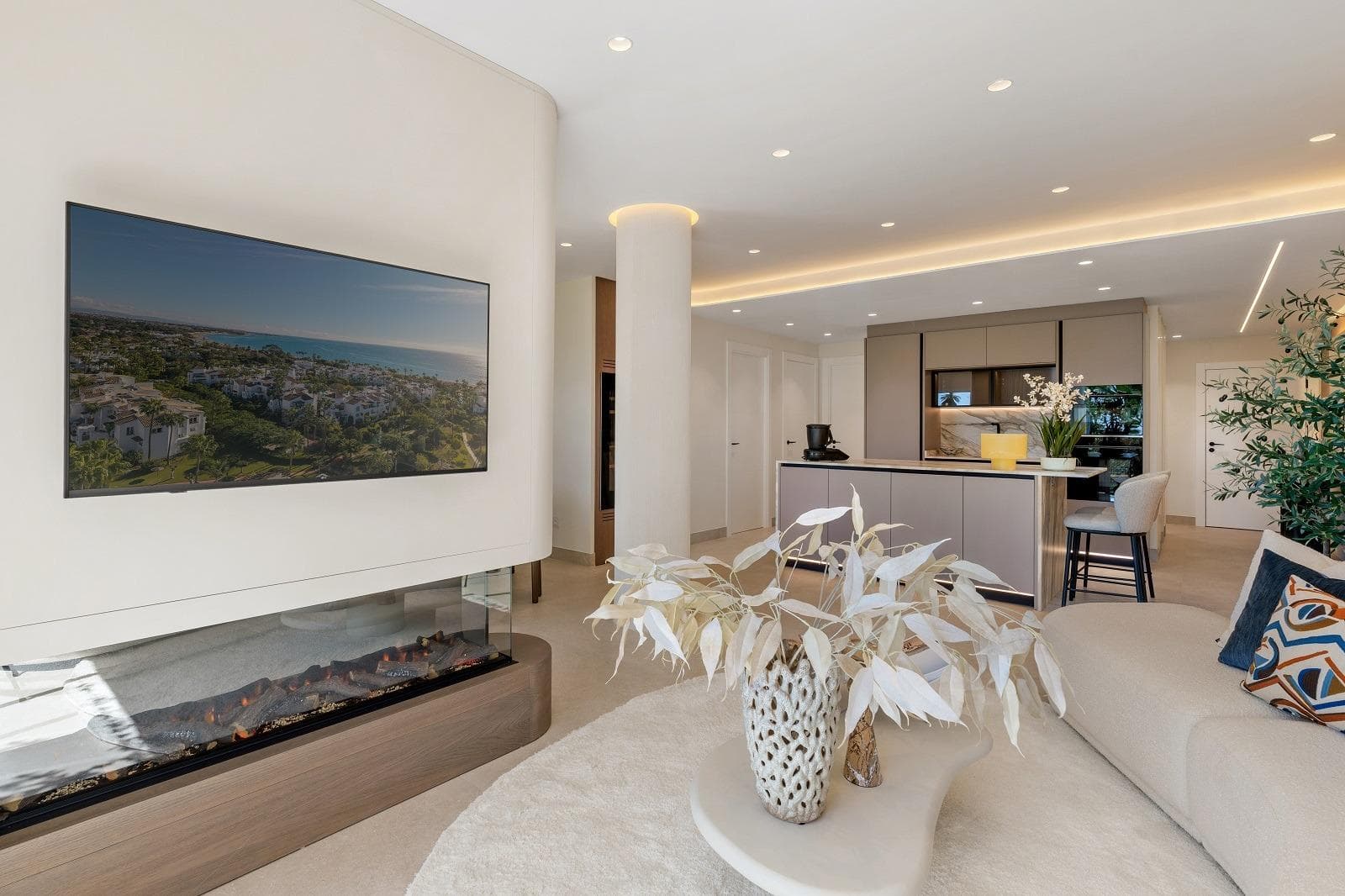 Apartamento Planta Media de 3 dormitorios en Estepona - 1