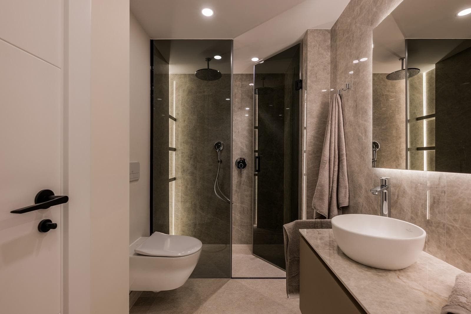 Apartamento Planta Media de 3 dormitorios en Estepona - 16