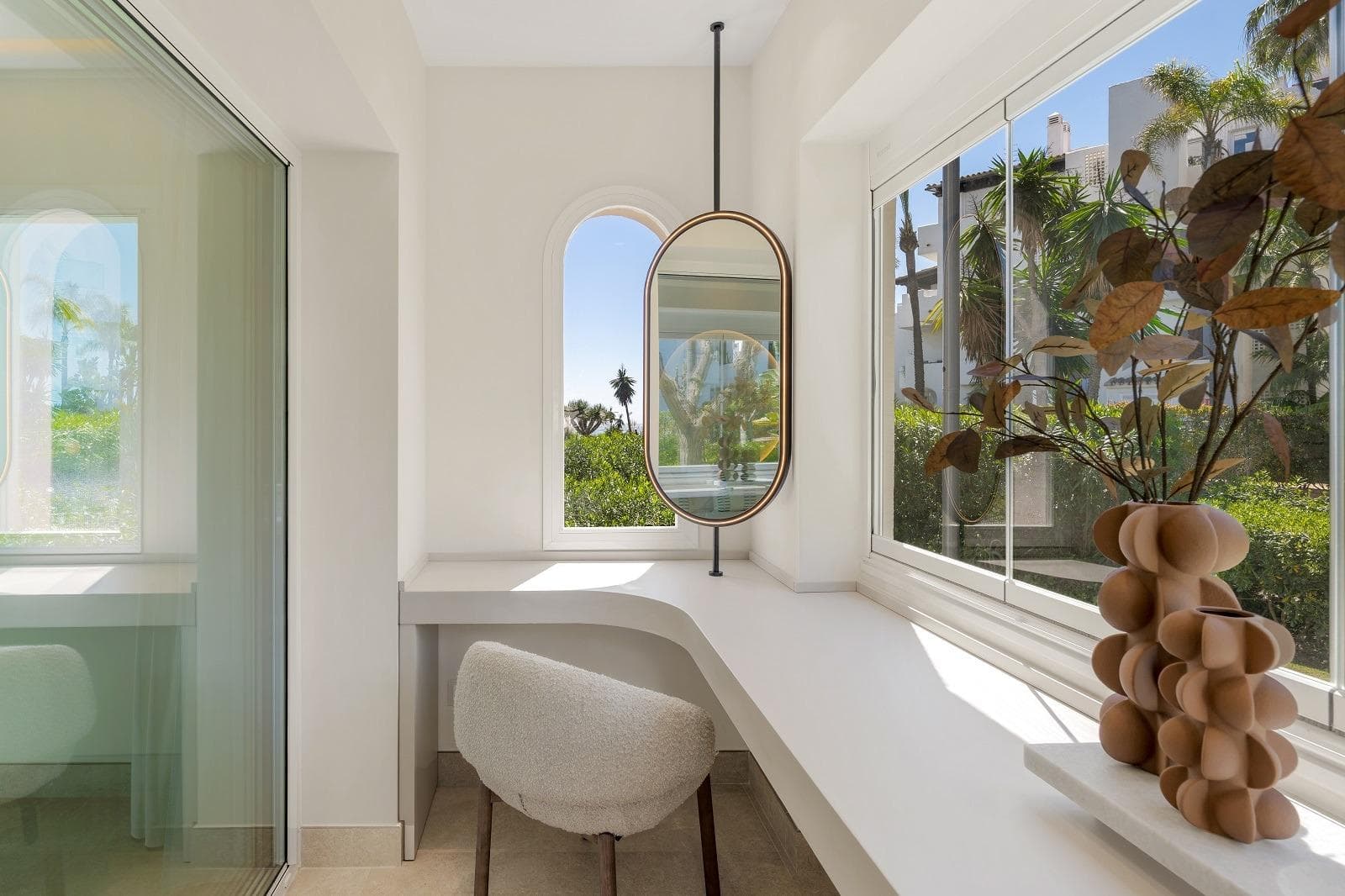 Apartamento Planta Media de 3 dormitorios en Estepona - 23