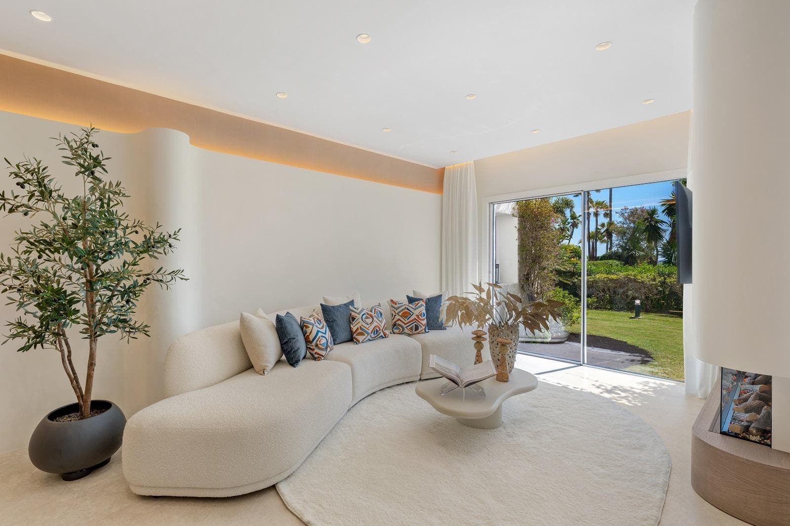 Apartamento Planta Media de 3 dormitorios en Estepona - 4