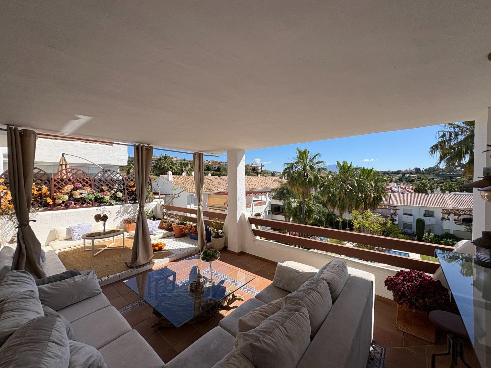 Tussenverdieping Appartement met 2 slaapkamers in Estepona - 1