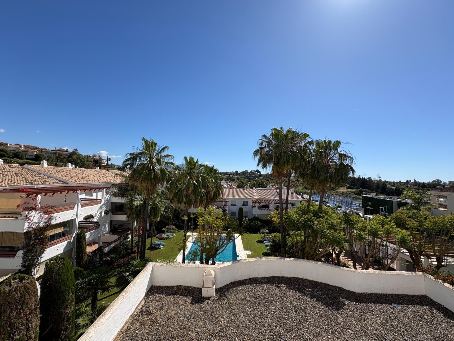 Tussenverdieping Appartement met 2 slaapkamers in Estepona - 4