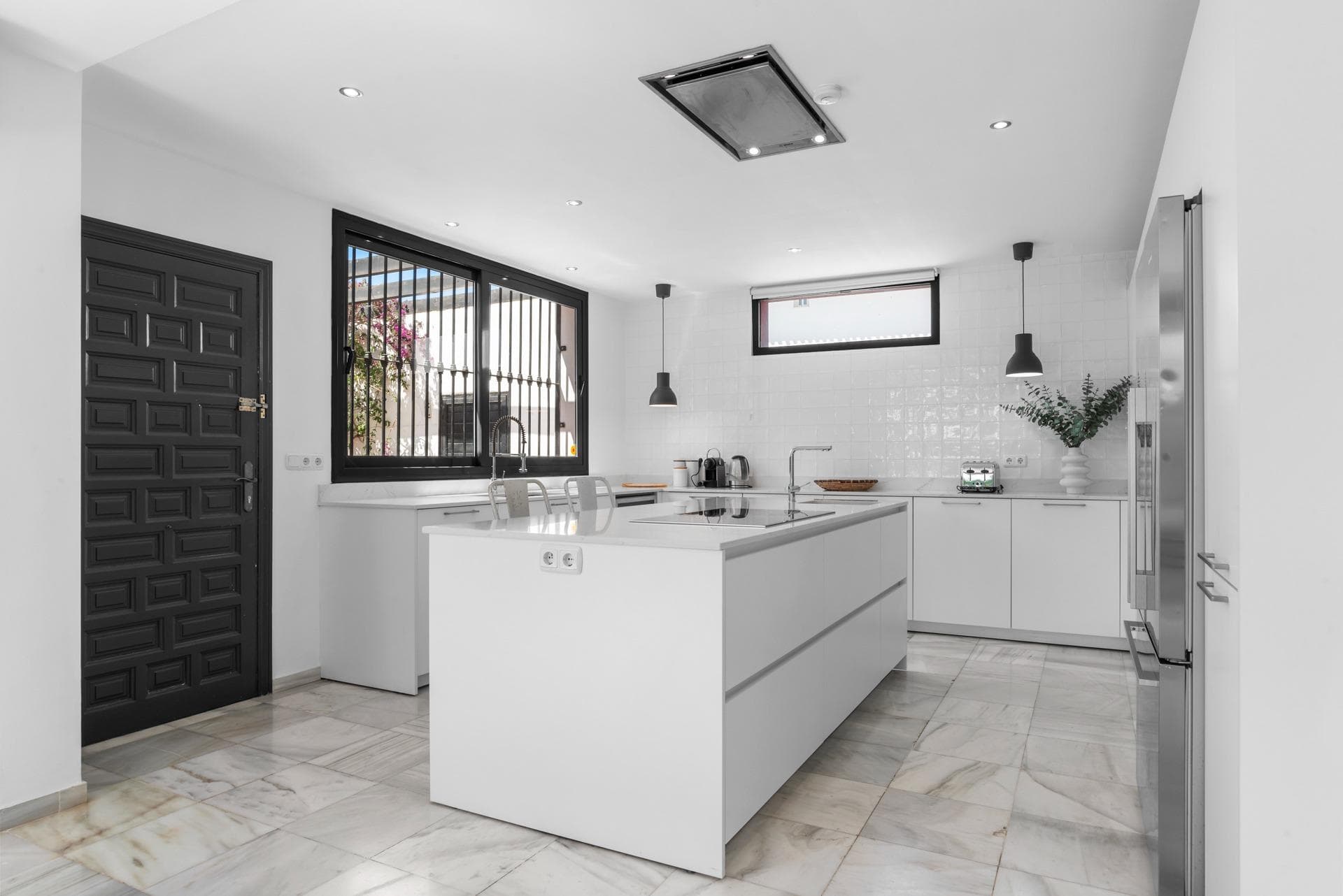 Vrijstaande Villa met 6 slaapkamers in Marbella - 17