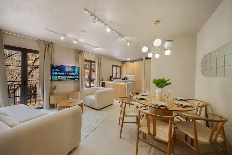Apartamento Planta Media de 3 dormitorios en Marbella - 1