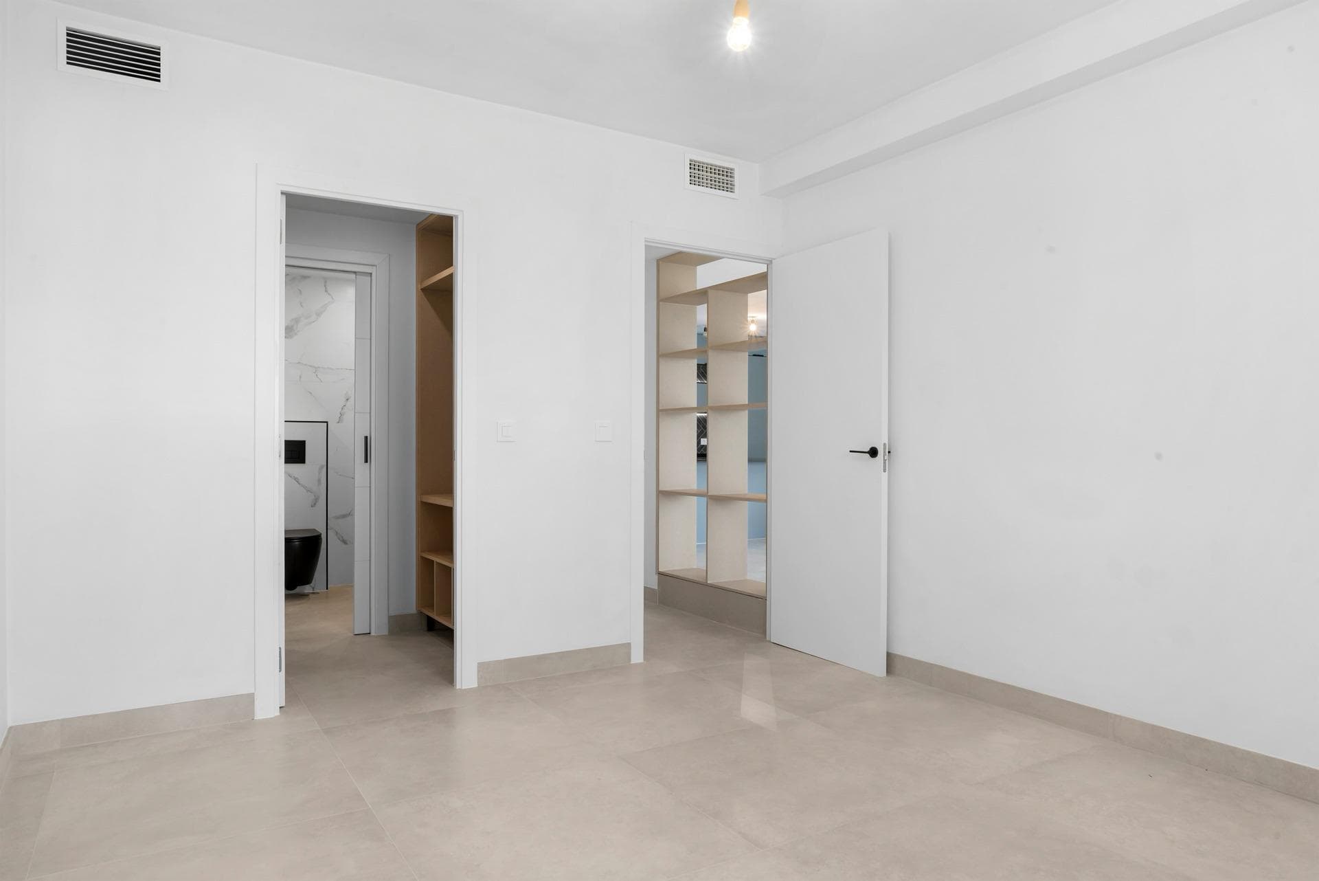 3 bed Middle Floor Apartment in Marbella - 15