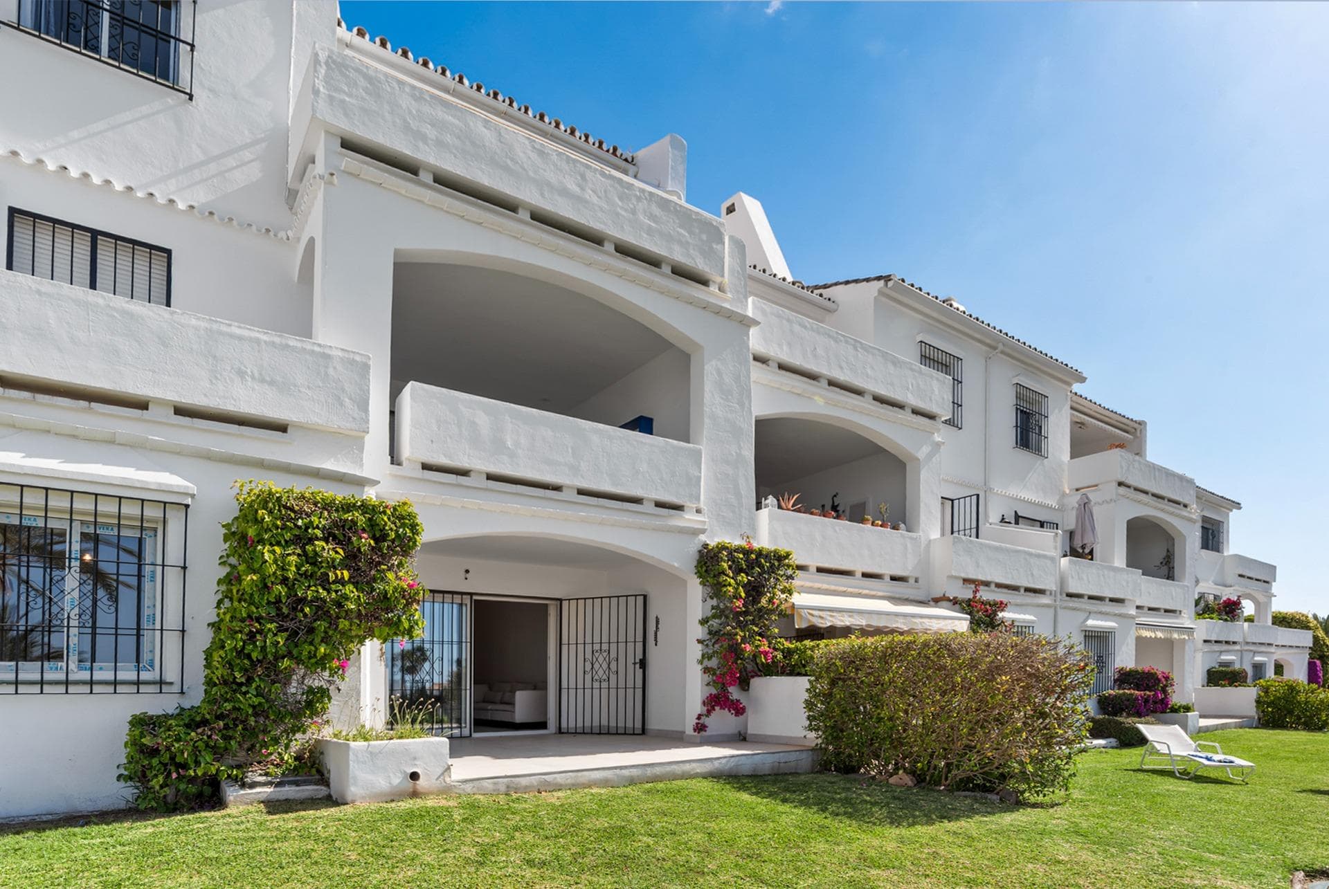 3 bed Middle Floor Apartment in Marbella - 5